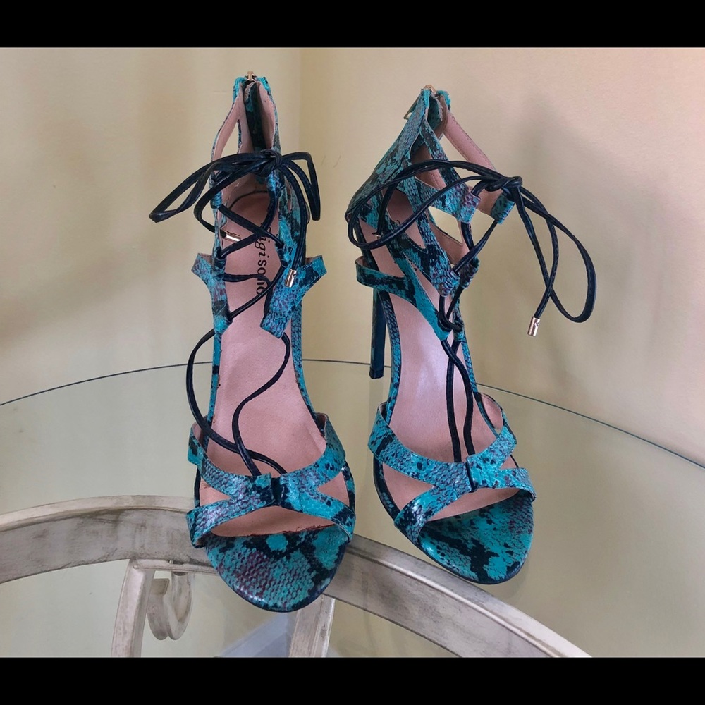 Lace Strap Sandals